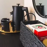 Dreamy Derby City Apartment Free Wi-Fi & Parking